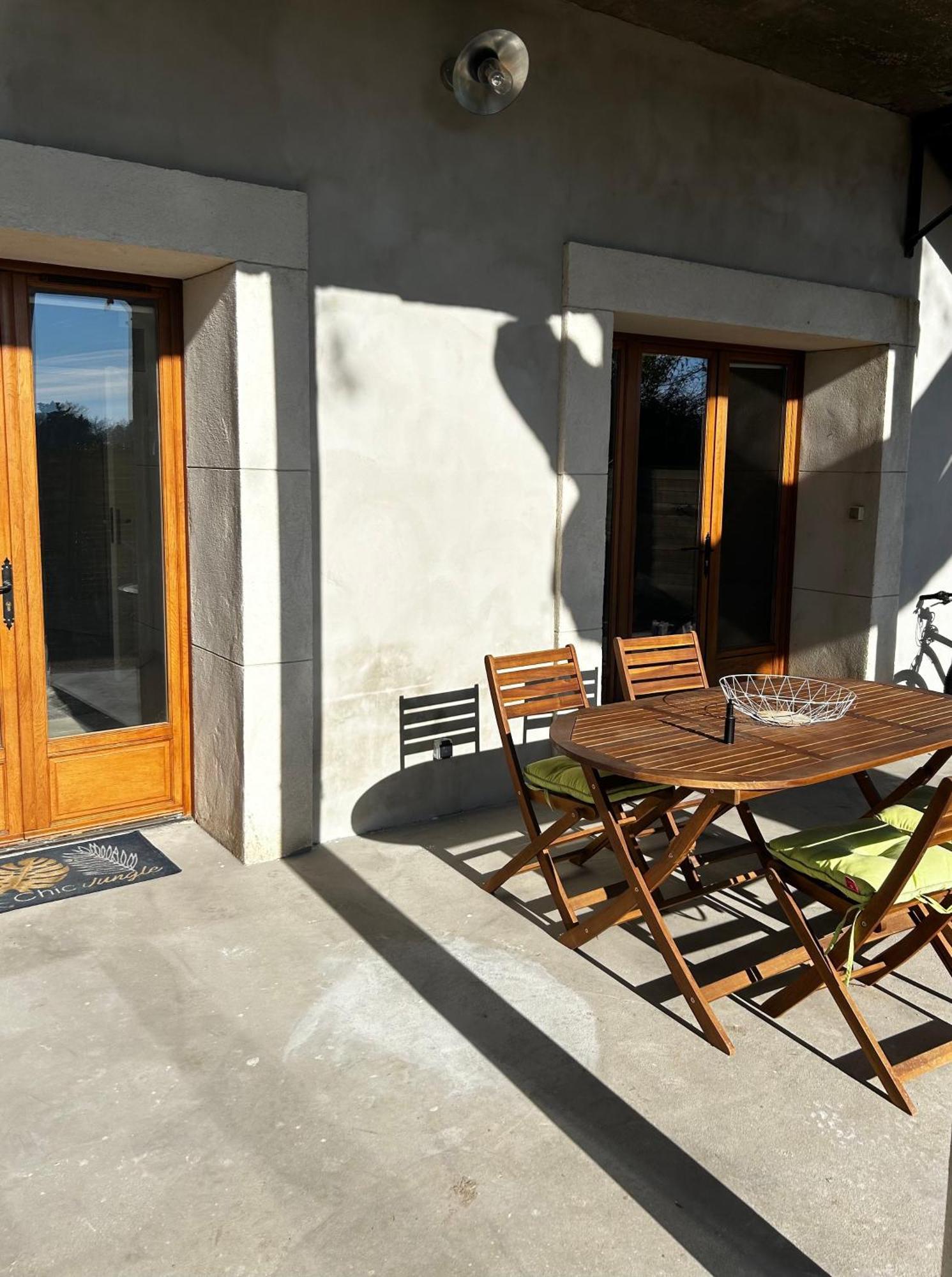 Superbe Appartement Dans Un Mas Nimes Ngoại thất bức ảnh